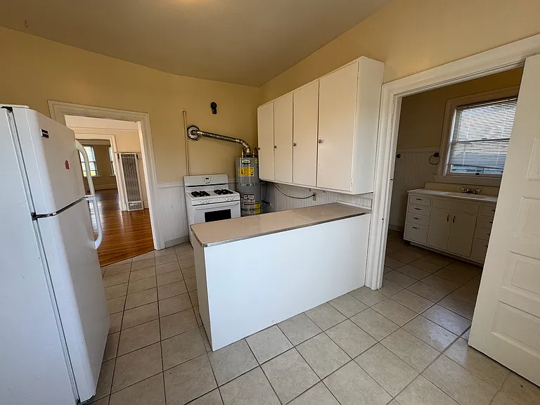 830 1/2 Taylor Ave — Photo 13