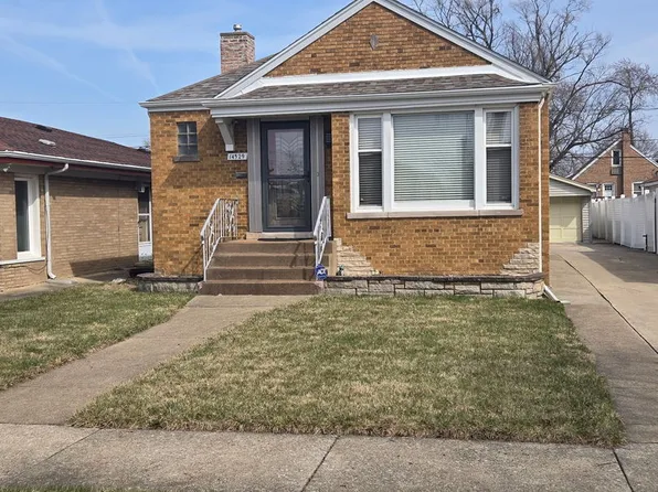 14529 S Emerald Ave, Riverdale, IL 60827