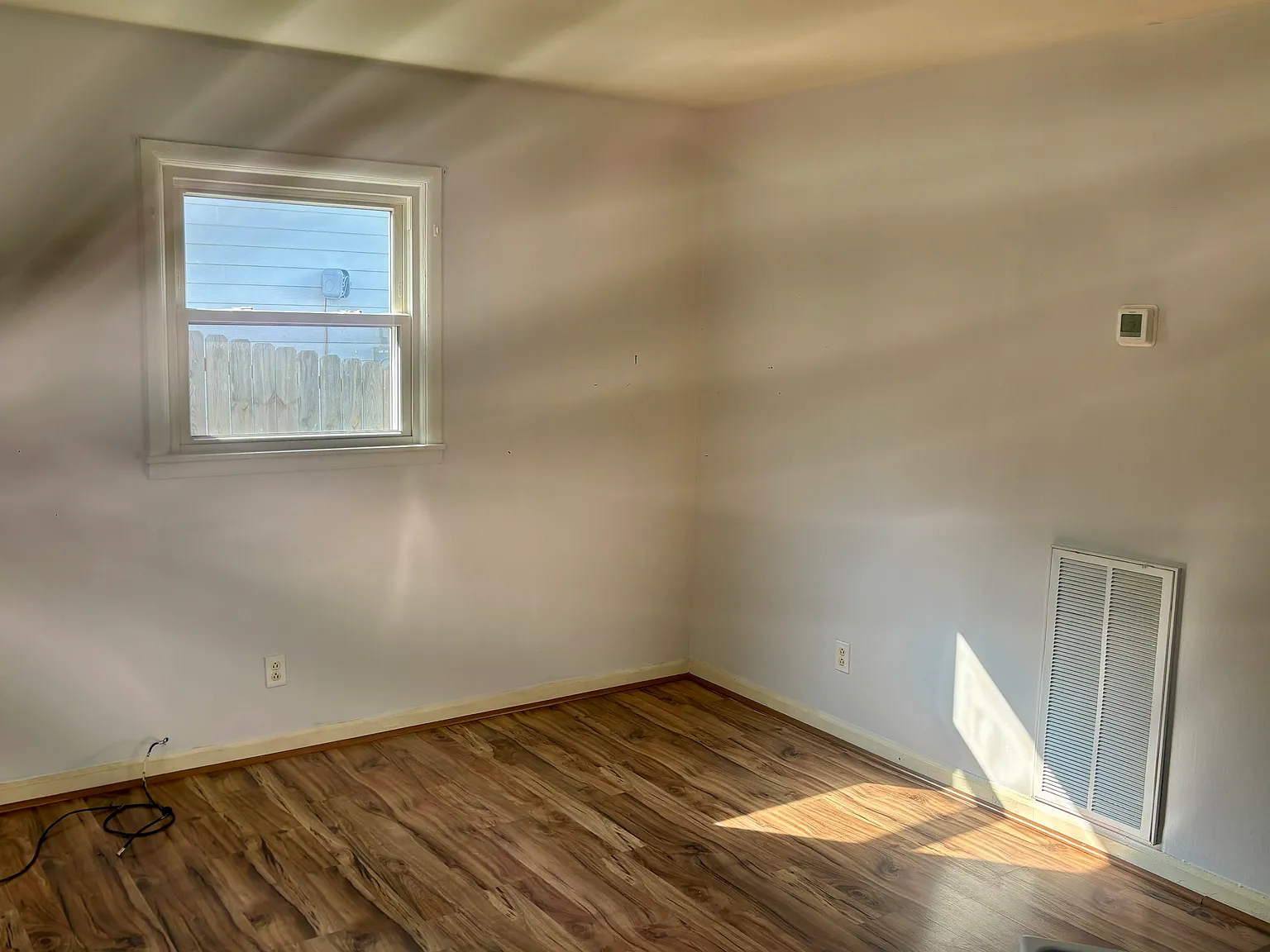 2 bed, 750 sqft, $1,200 — Photo 4