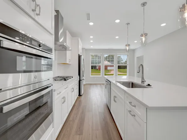 2927 Richardson Rd, Apex, NC 27502