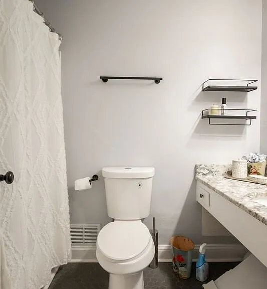 281 Rhodes Dr — Photo 13
