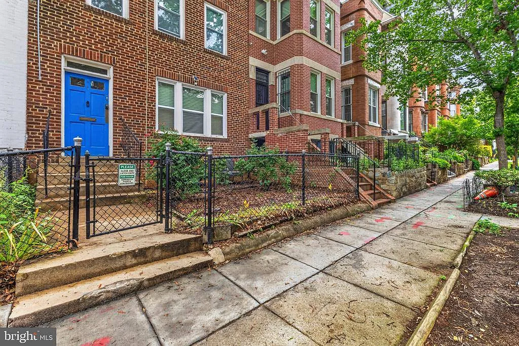 1 bed, 850 sqft, $2,400 — Photo 2