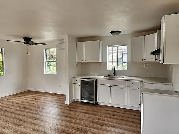 10731 Grape St — Photo 6