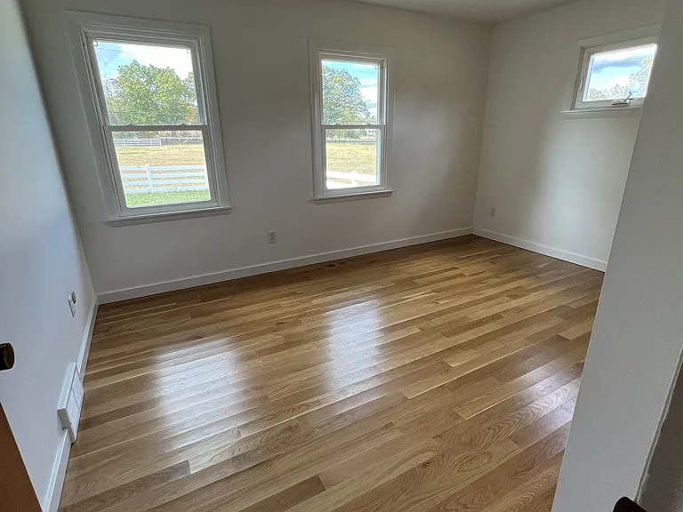 2044 Peters Rd — Photo 9