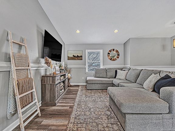 5th image of 30 Vela Cir