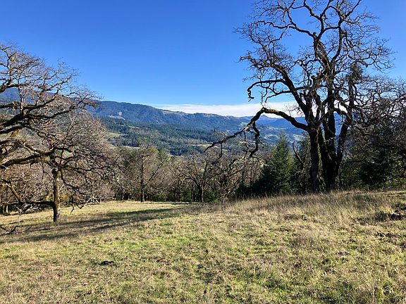 2nd image of 123 Cemetery Rd