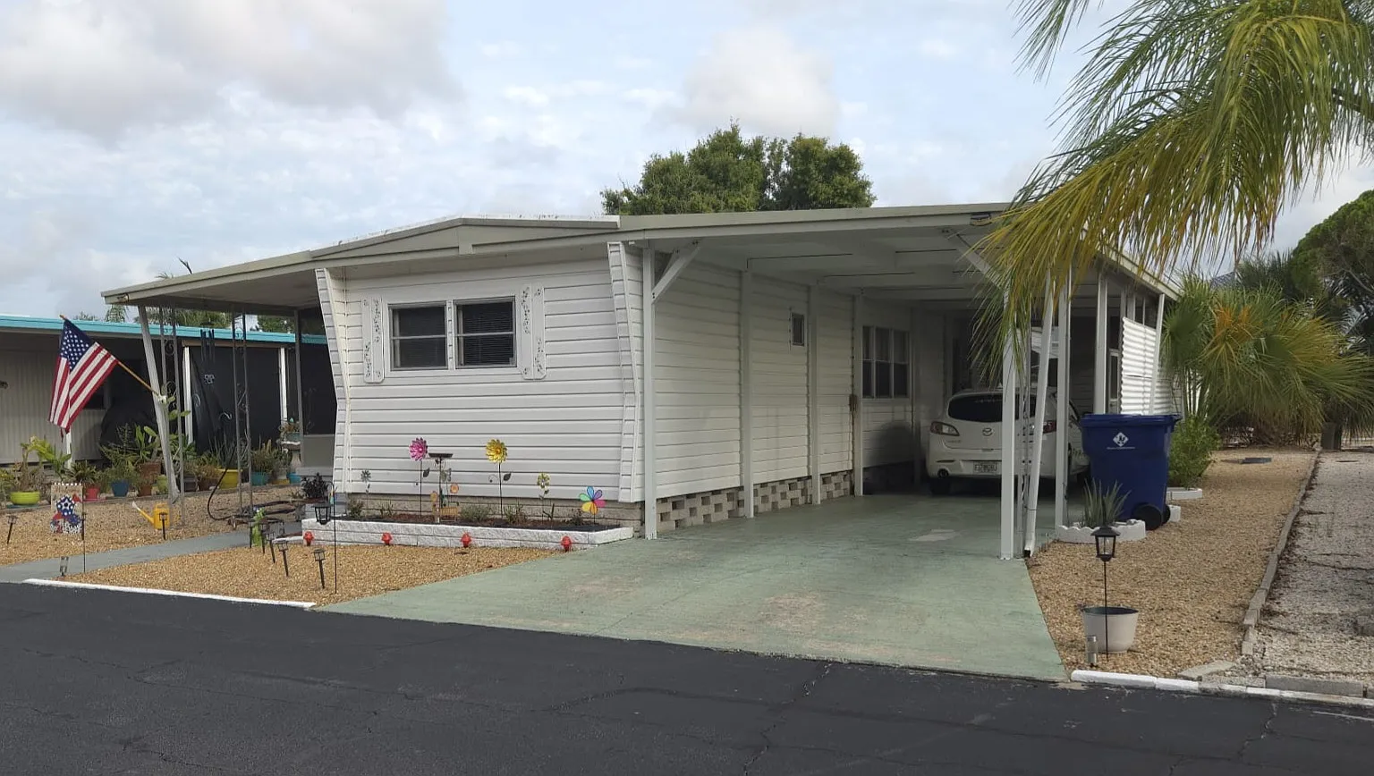 2 bed, 1.5 bath, 744 sqft, $1,400 — Photo 3