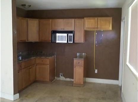 2nd image of 979 SW 10th St APT 1