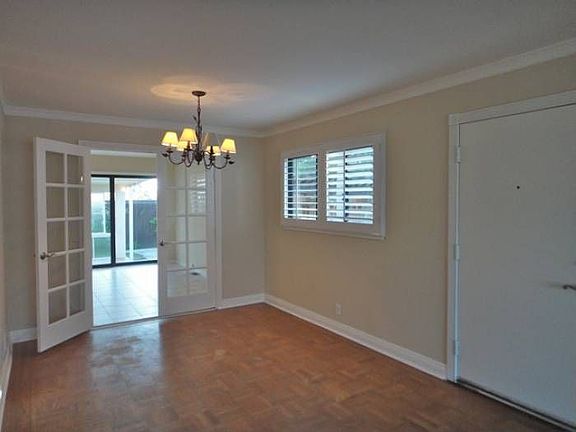 4th image of 247 Longford Dr