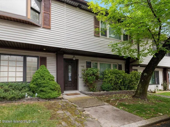 1942 Arthur Kill Rd, Staten Island, NY 10312