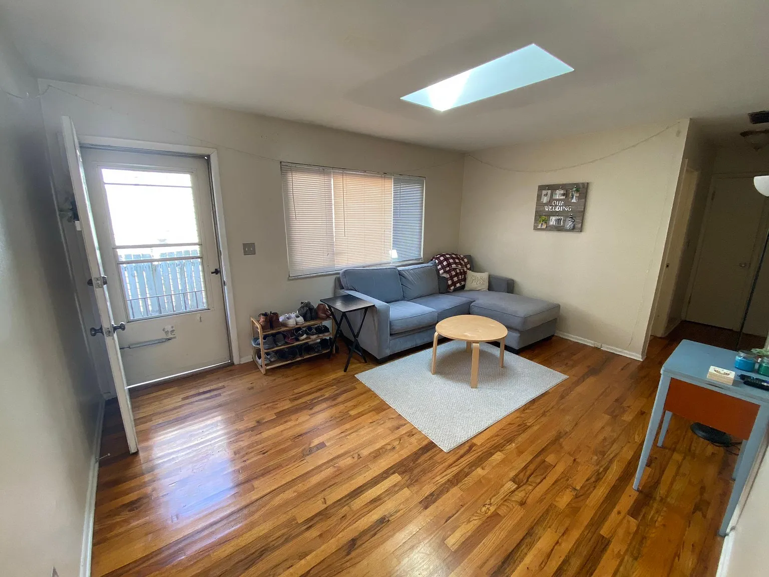 210 E Tompkins Street — Photo 2