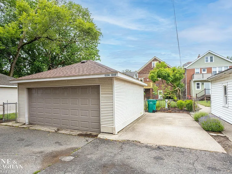 1260 Lakepointe Ave — Photo 29