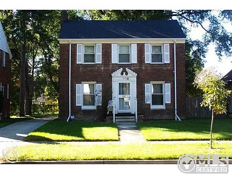13935 Woodmont Ave photo 1
