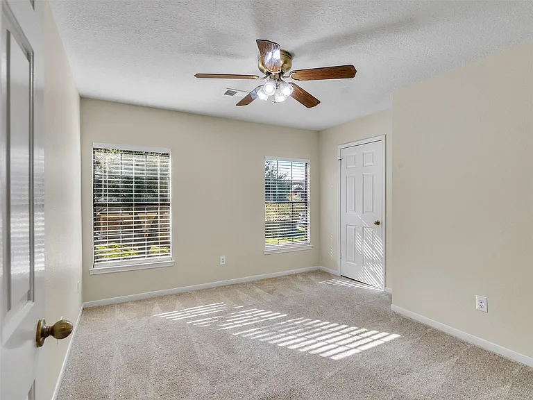 2108 Autumn Cove Dr — Photo 35