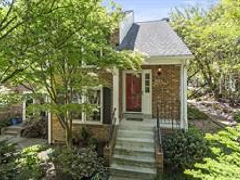 2510C S Walter Reed Dr — Photo 1