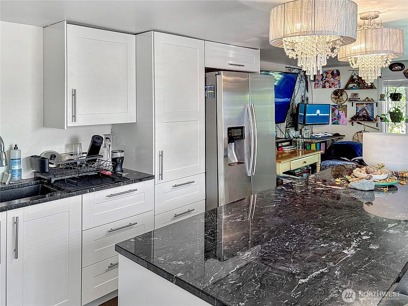 4th image of 8730 206th Street SE #6