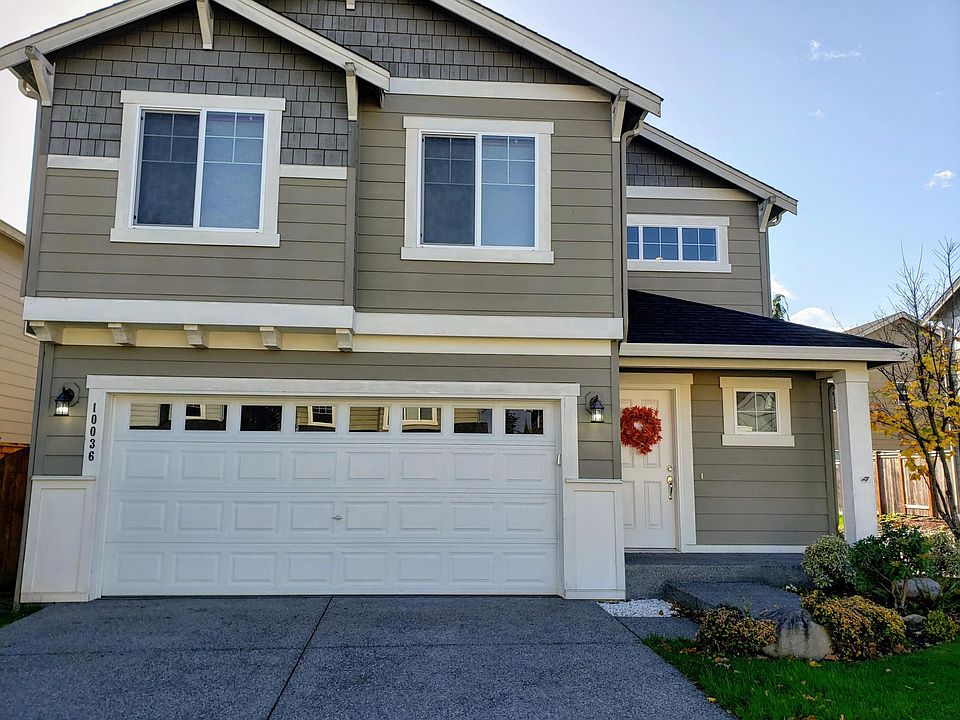 Front of House w/ 2 Car Garage