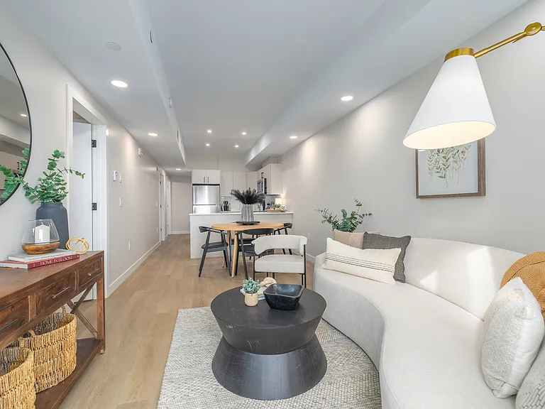 333 Wardlaw Ave — Photo 8