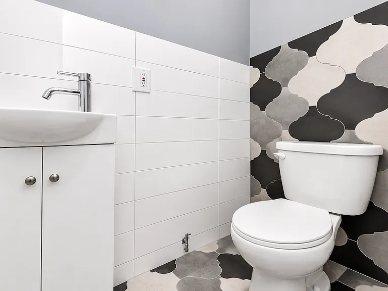 664 Onderdonk Ave #1R — Photo 10