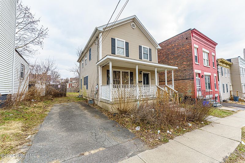 2nd image of 105 3rd Avenue