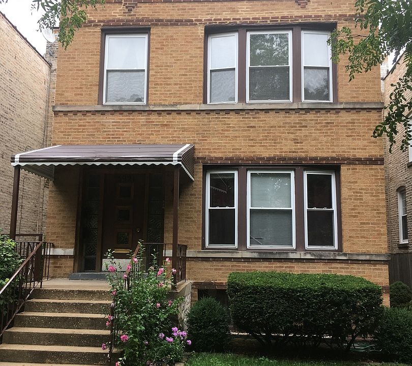 1st image of 3921 N Sawyer Ave #2