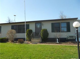 83 Woodside Dr, Bergen, NY 14416