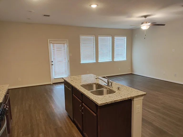 7145 Fannin St — Photo 18