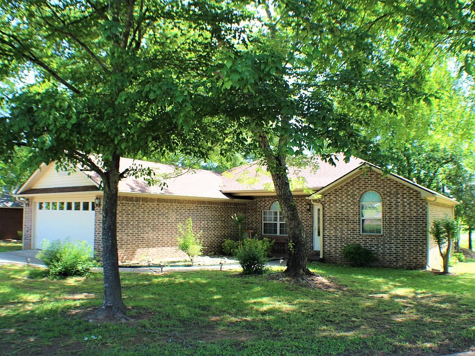 1st image of 18 Mockingbird Ln