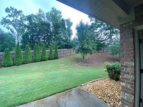 3rd image of 105 Riparian Ct