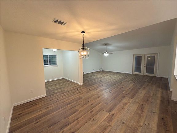 3rd image of 6731 Blue Ridge Dr