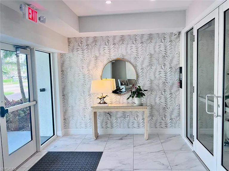 1200 Gulf Shore Blvd N #404 — Photo 7