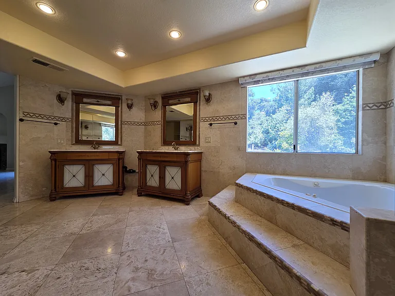 20376 Bickford Dr — Photo 18