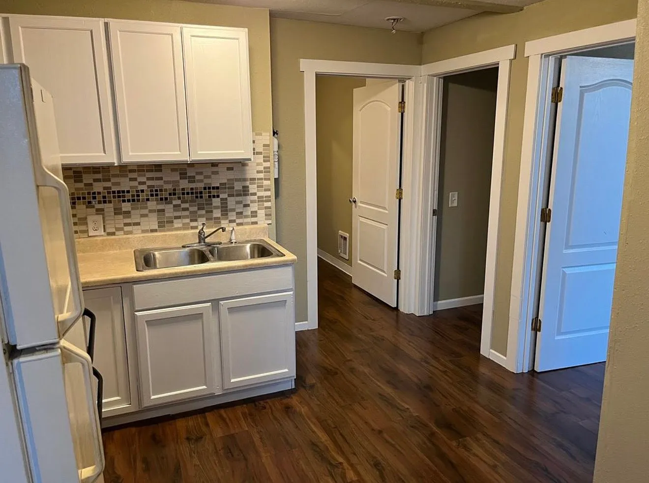 2 bed, 650 sqft, $1,045 — Photo 2