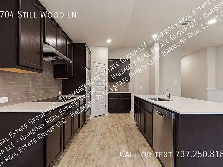 3704 Stillwood Ln — Photo 7
