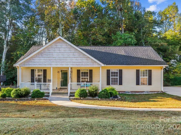 406 Chinaberry Dr, China Grove, NC 28023