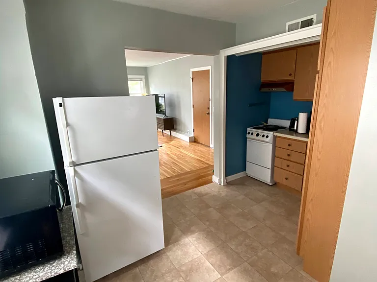 2111 E Dayton St #1 — Photo 7