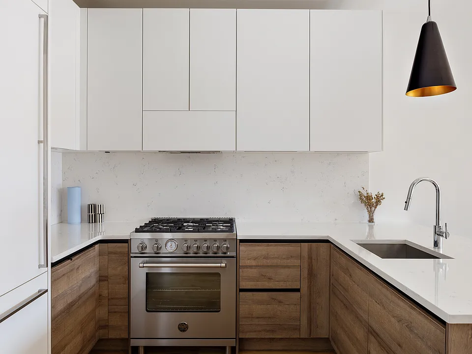 168 Evergreen Ave #3B