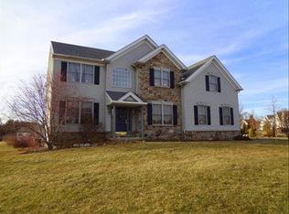 3821 E Hopewell Rd, Center Valley, PA 18034