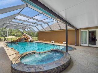 400 Riverside St, Highlands, TX 77562