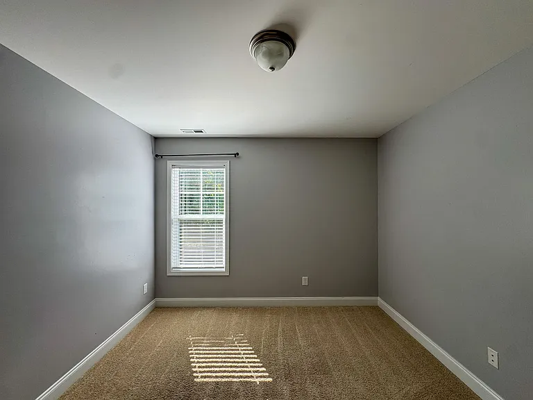 172 Huzzas Cir — Photo 30