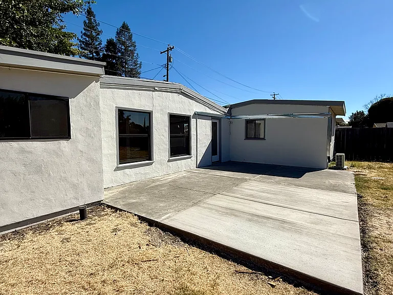 1841 Mayette Ave — Photo 9