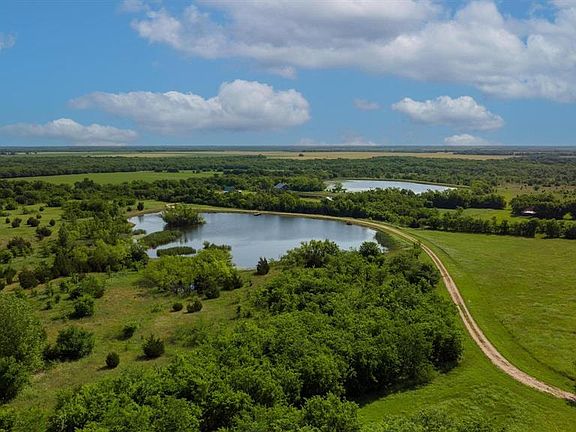 3rd image of 7909 County Road 4814