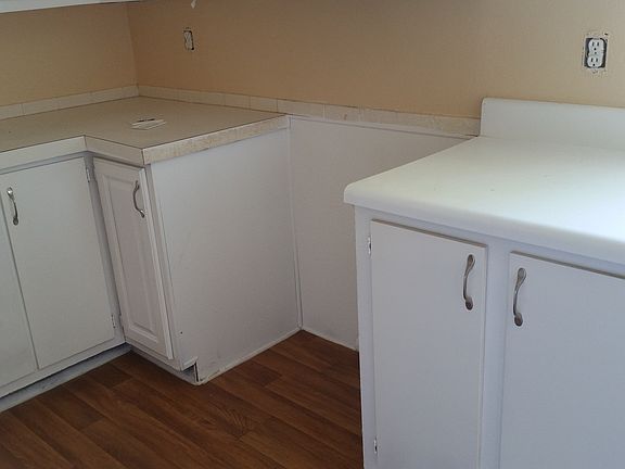 2nd image of 2063 Scranton Ave #335