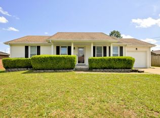 1002 Monica Dr, Clarksville, TN 37042