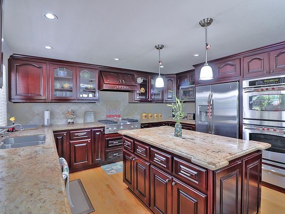 5th image of 380 Chargin Dr