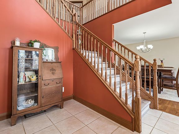 3rd image of 305 Eric Dr