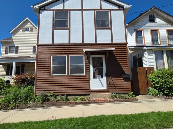 115 Hoeveler St, Springdale, PA 15144