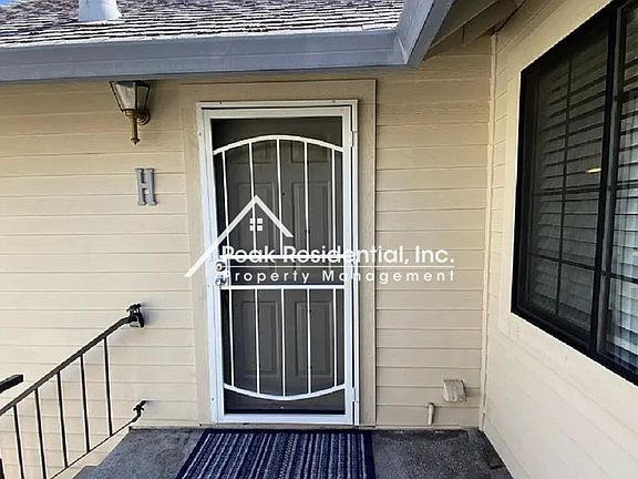 3rd image of 7437 Auburn Oaks Ct APT H