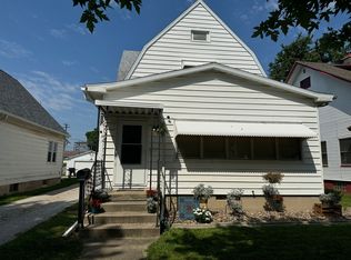 317 N Madison St, Clinton, IL 61727