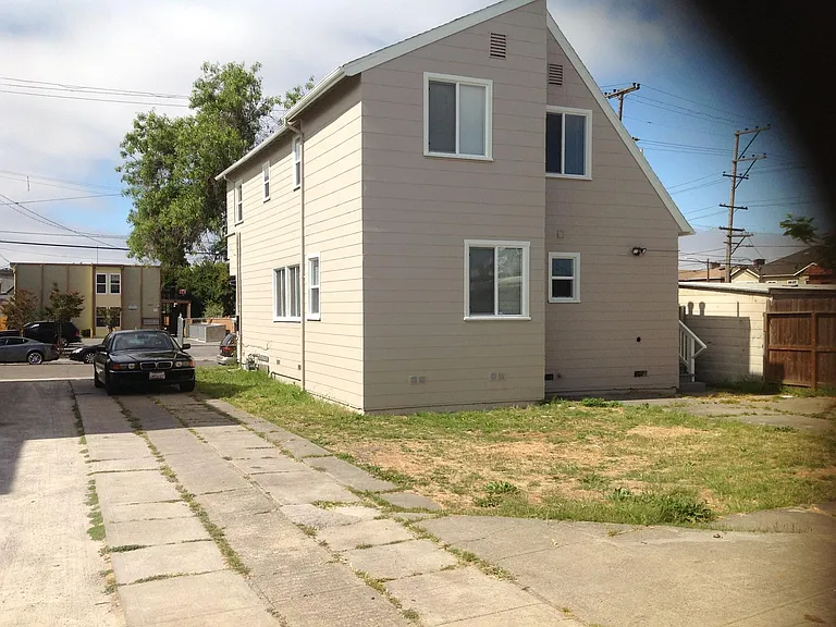 37th St — Photo 30